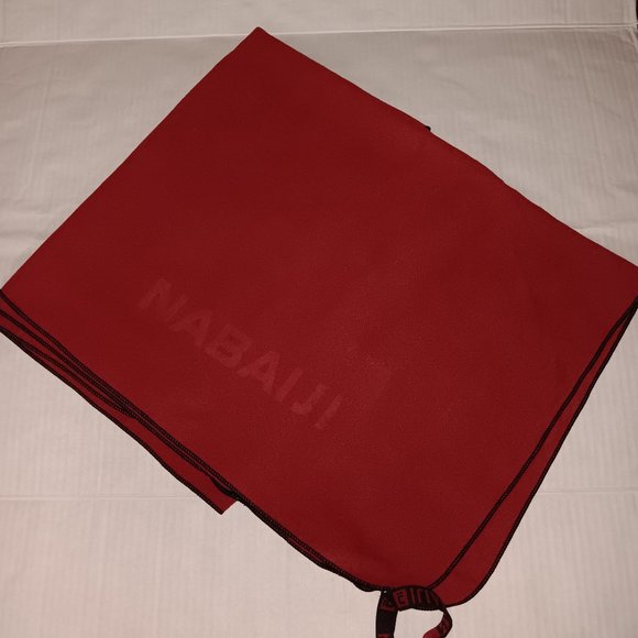 NABAIJI DECATHLON MICROFIBER SWIM TOWEL - Picture 1 of 8